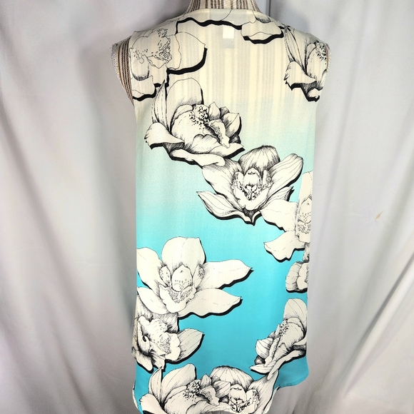 Alfani NWOT Turquoise w/White & Black Floral Print V Neck Sleeveless Top Size 4 - Picture 5 of 8